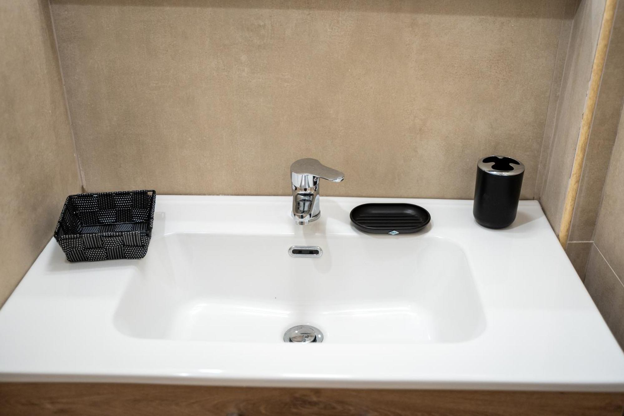 Principe Amedeo 93 Bed & Breakfast Bari Exterior photo
